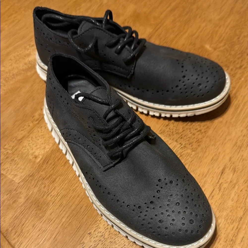 Steve Madden Charcoal Perforated Dress Shoes